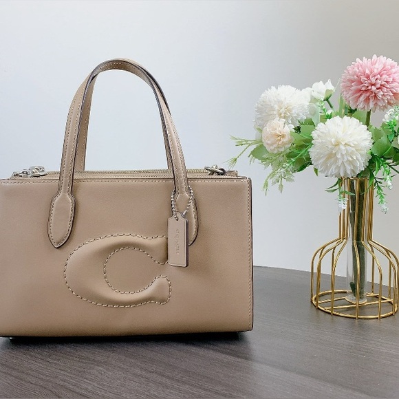 Meet your Posher(s) Ray & Rae - Picture 6 of 16